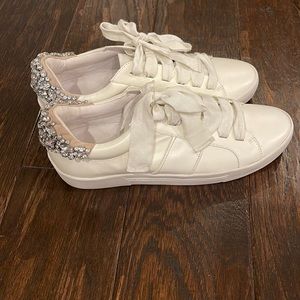 White sneakers by Joie